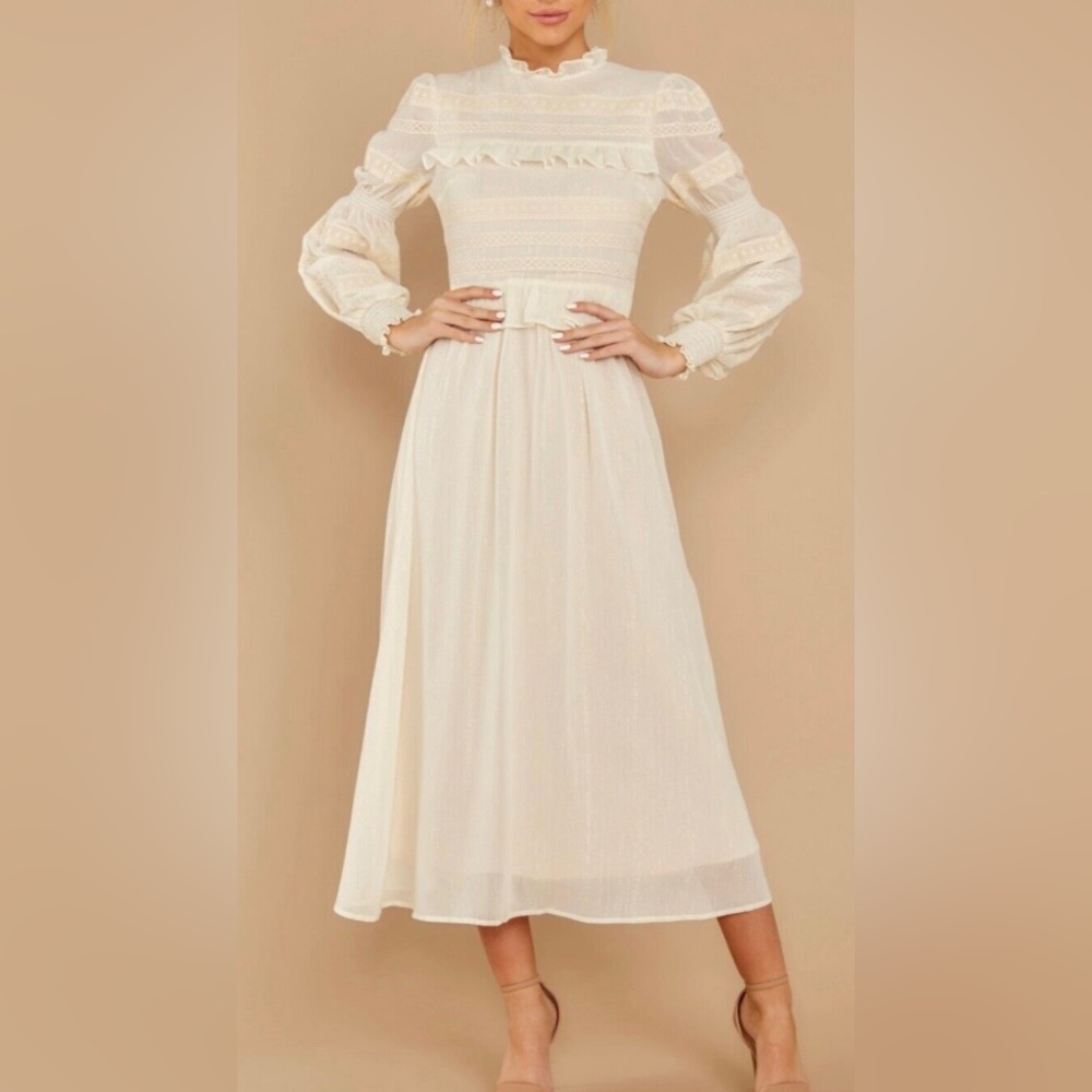 NWT CHAMPAGNE and STRAWBERRY ivory vintage look dress ❤️❤️❤️